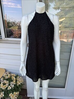 NBD Black Halter Mini Dress - Elegant Textured drop back Women’s Dress med EUC
